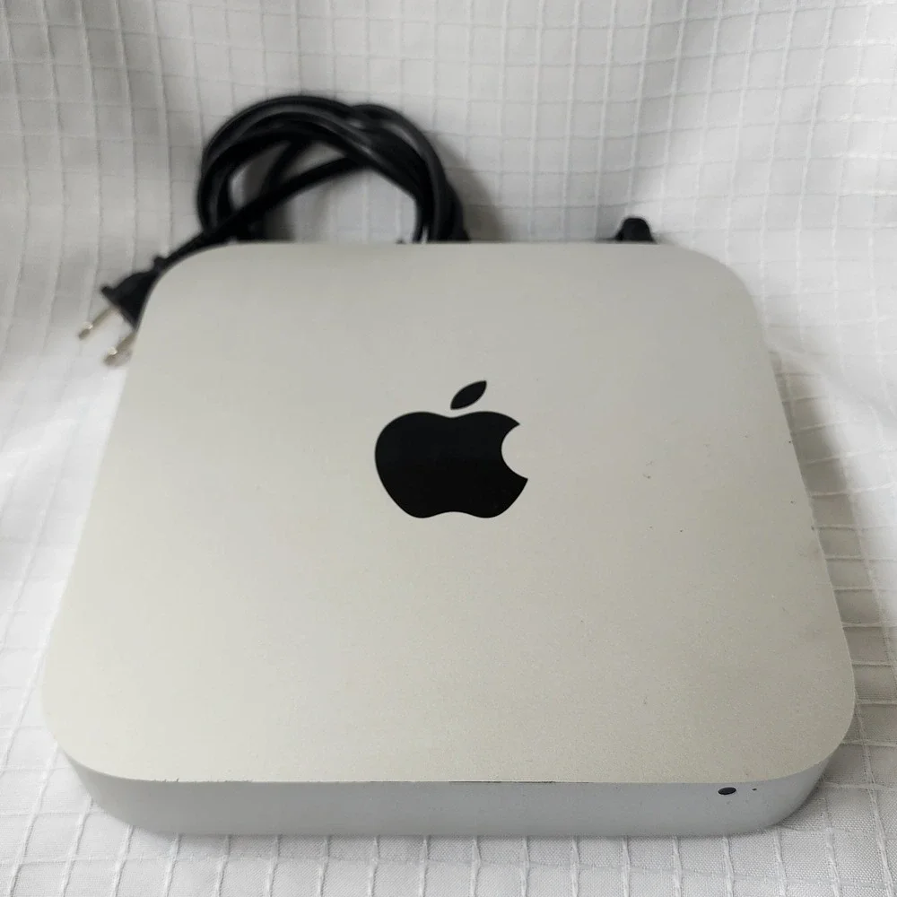 Apple Mac Mini A1347 Late 2014 EMC 2840 Powers on Locked For Parts‎ and Repair